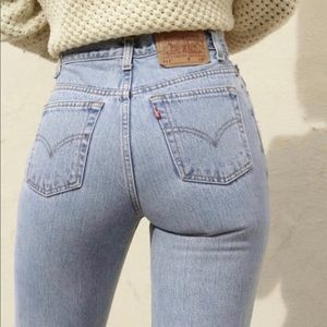 Levi’s 512 Light Wash Vintage Mom Jean